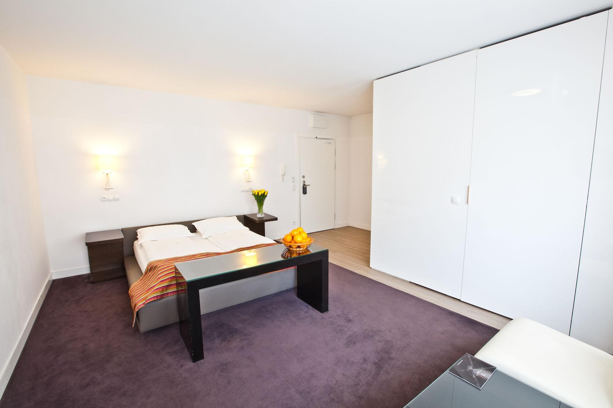 Platinum Aparthotel 3*