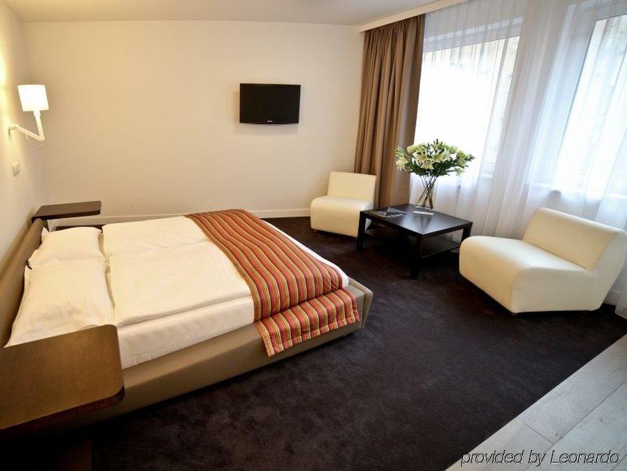 Platinum Aparthotel